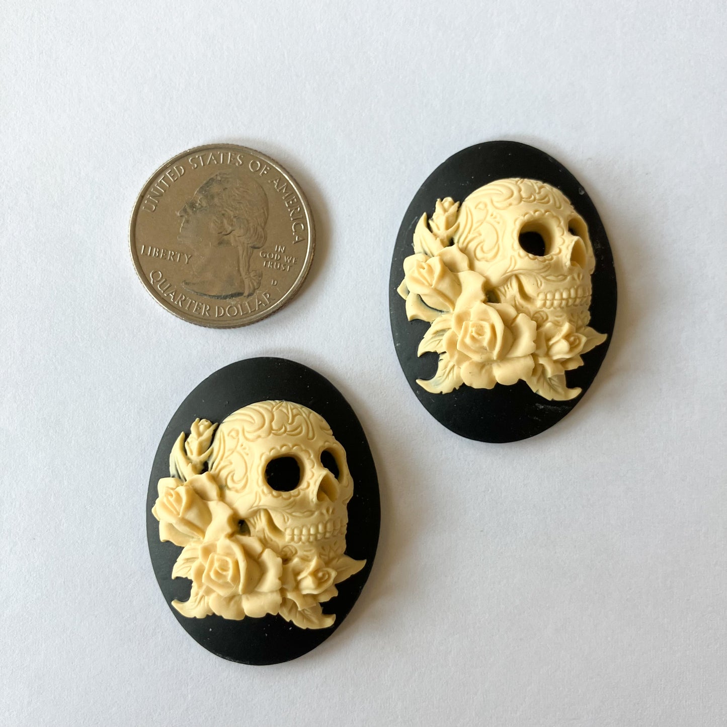 Ivory and Black Skull Cabochon Set – 40x30mm (2 Pieces)