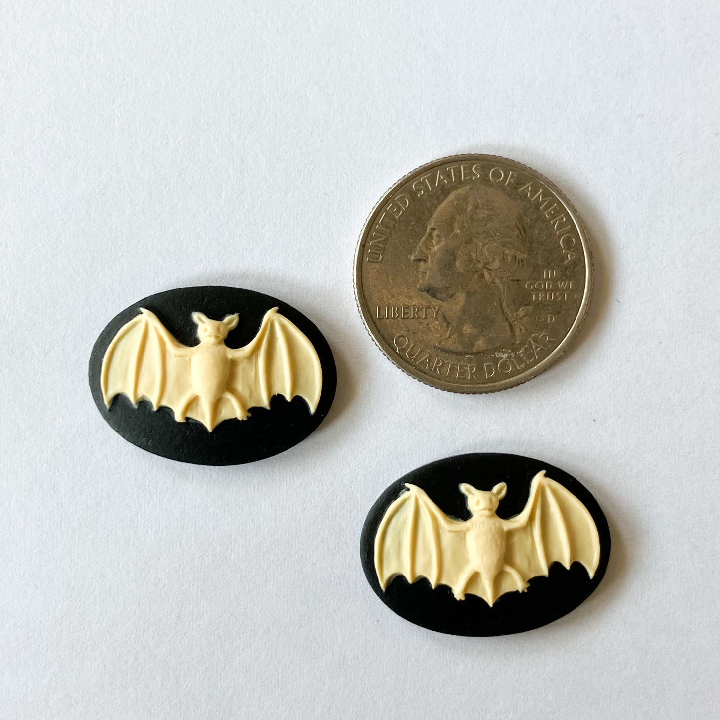 Ivory and Black Bat Cabochon Set – 25x18mm (2 Pieces)