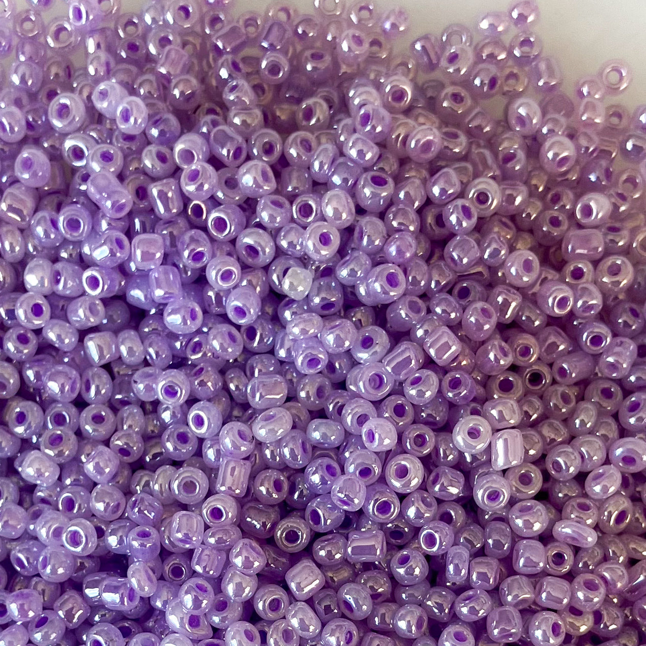 10/0 Light Purple Opaque Seed Beads β 20g & 50g Packs