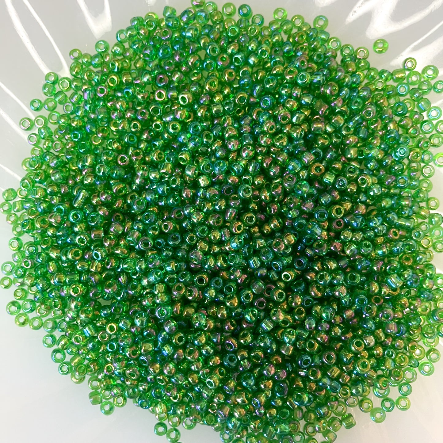 8/0 Transparent Green Seed Beads – Available in 50g or 3g Packs