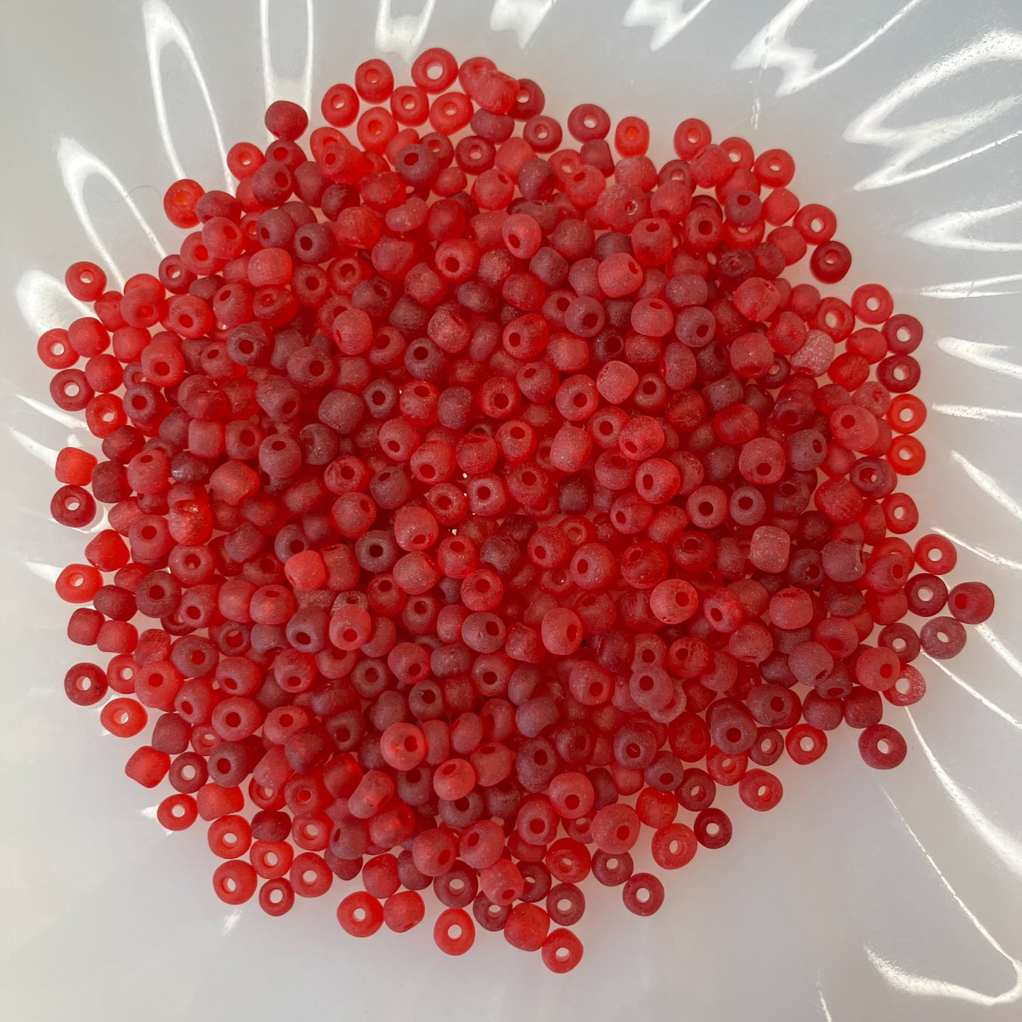 6/0 Frosted Red Seed Beads – 50g Bag