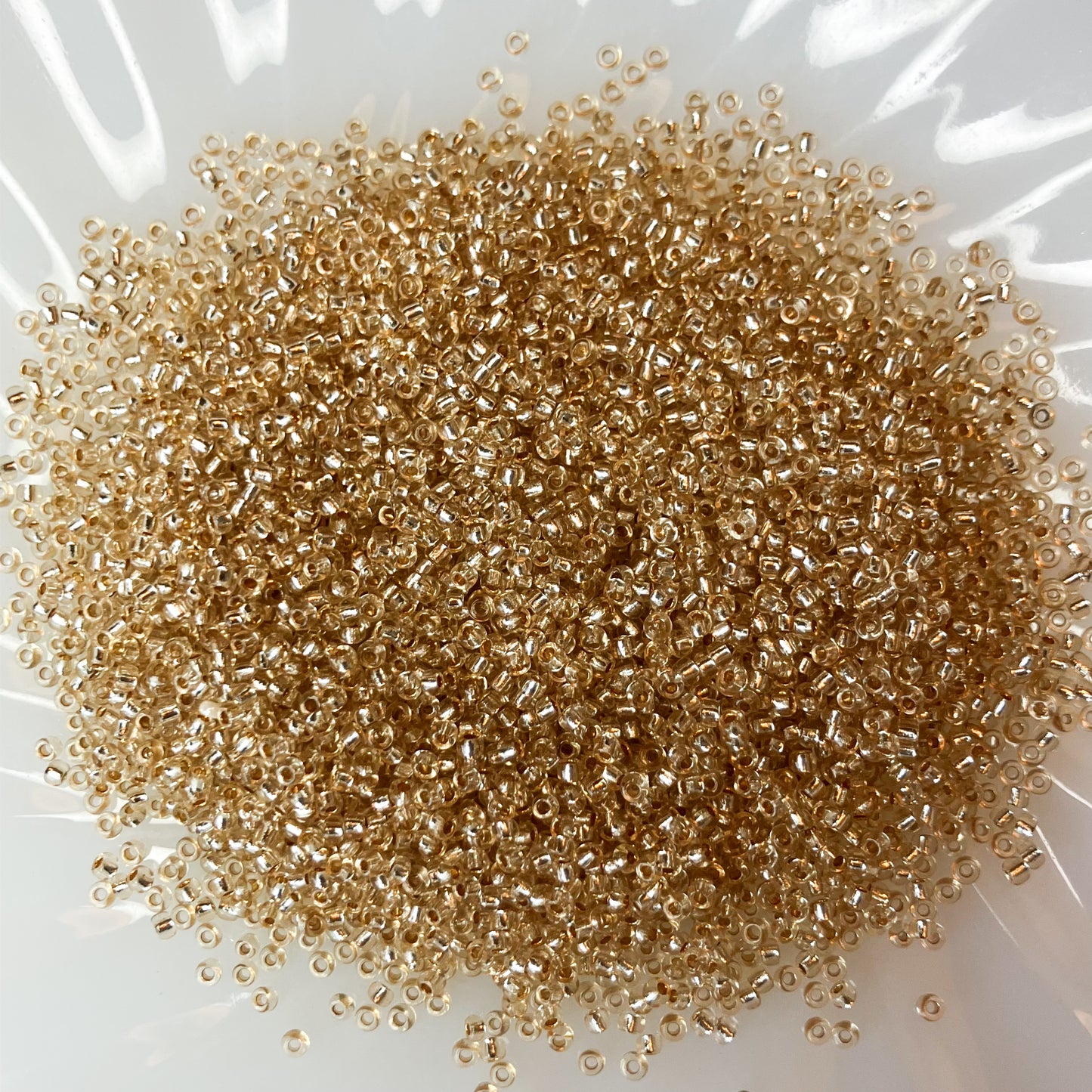 11/0 Silver-Lined Cream Seed Beads – 34g (Approx. 1 Hank)