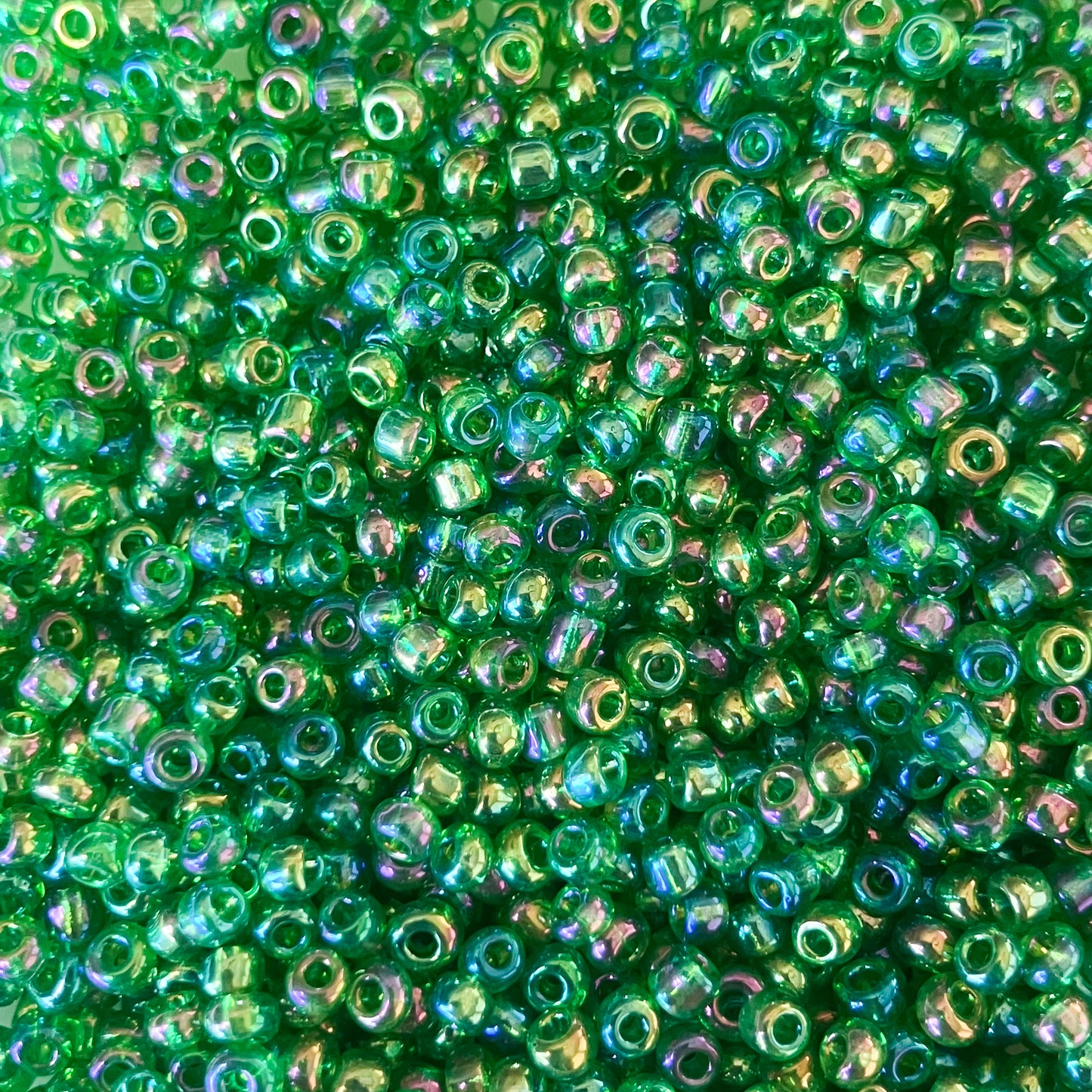 8/0 Transparent Green Seed Beads – Available in 50g or 3g Packs