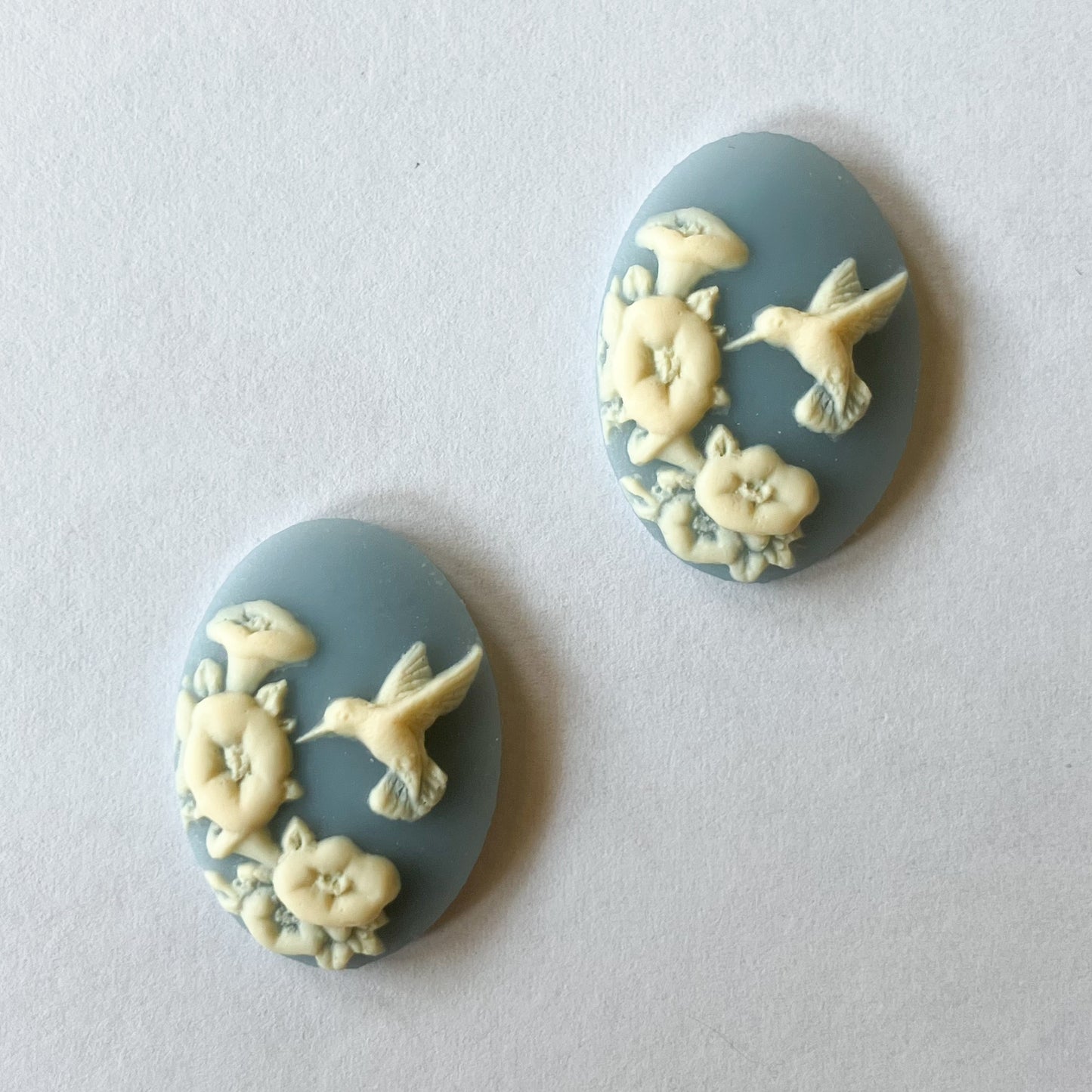 Blue Hummingbird Cabochon Set – 25x18mm (2 Pieces)