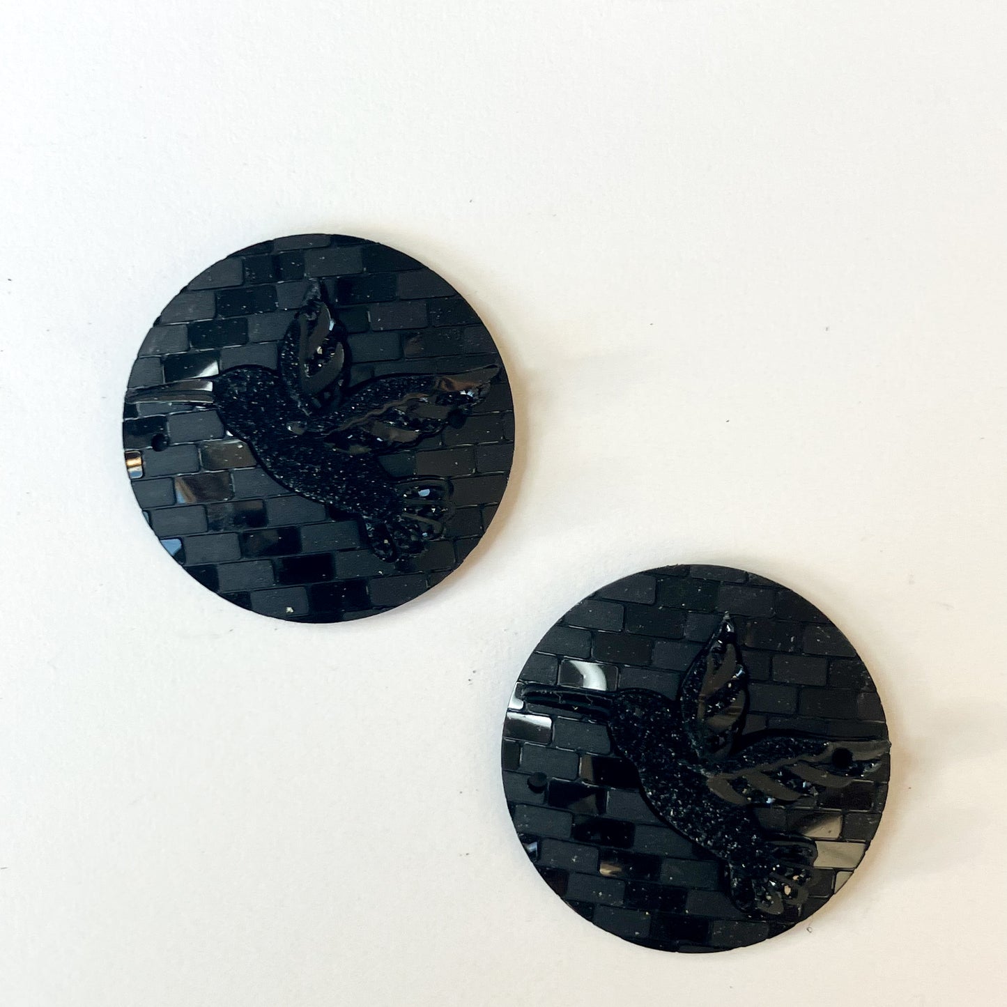 Black Hummingbird Centers – Set of 2