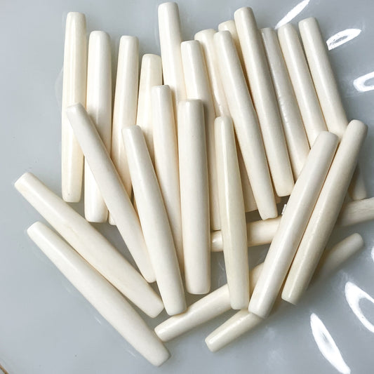 White Hair Pipe Bone Beads Thin – Pack of 25 (2")